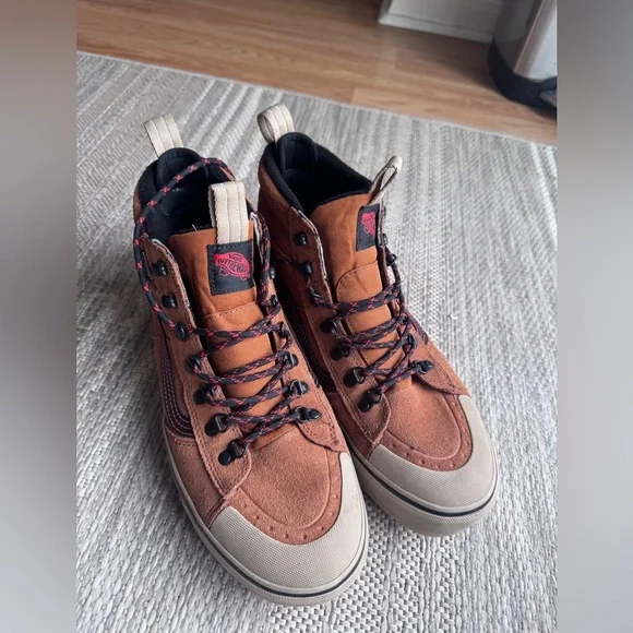 NWOT Vans SK8-Hi Waterproof Boots Size 10 - Picture 5 of 5